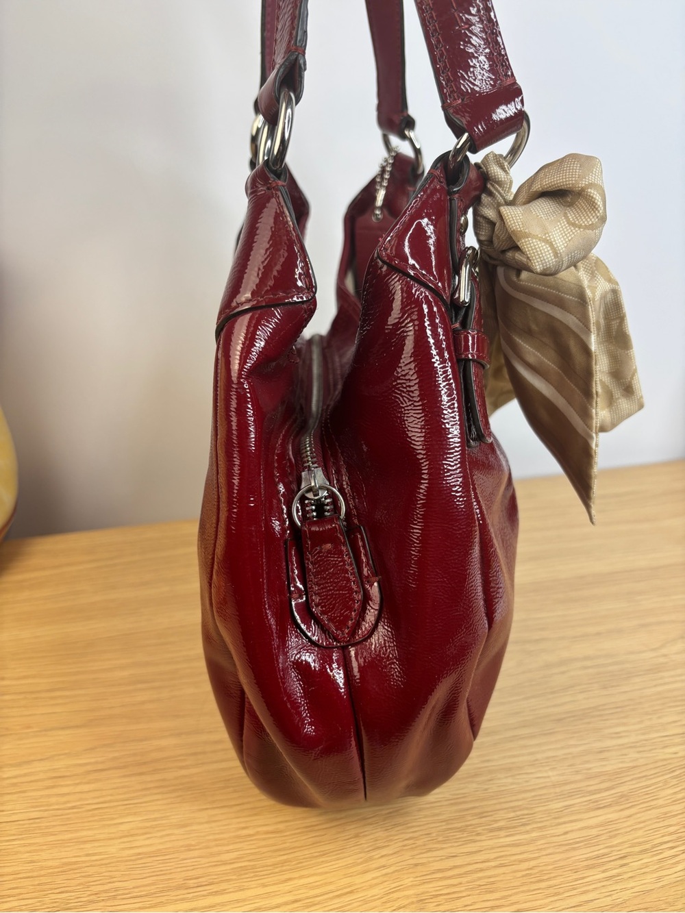 Vintage Coach Soho Deep Red Patent Leather Hobo Shoulder Bag w/Scarf 19703 - Picture 4 of 16